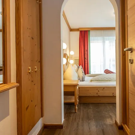 Mara's Little Boutique Sleepover - Budget Vendégház Kaprun