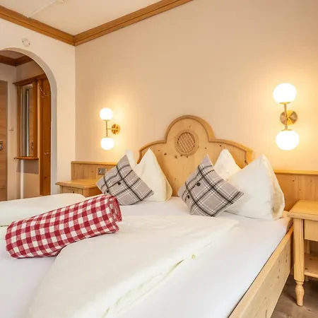 Mara's Little Boutique Sleepover - Budget Kaprun