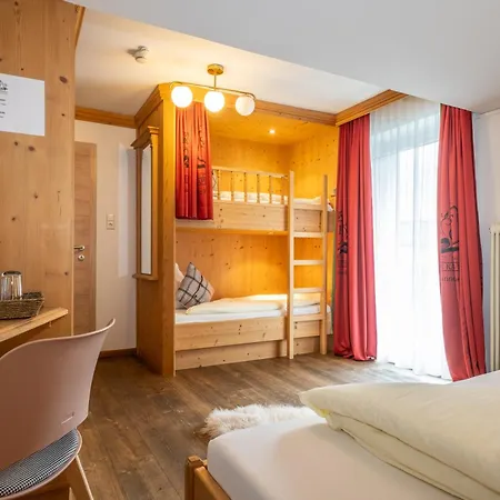 Guest house Mara's Little Boutique Sleepover - Budget 3*