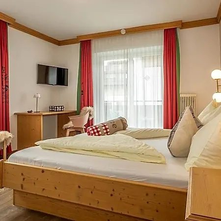 Mara's Little Boutique Sleepover - Budget Kaprun