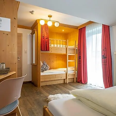 Mara's Little Boutique Sleepover - Budget Guest house