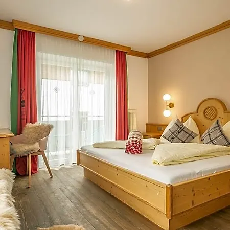 Mara's Little Boutique Sleepover - Budget Guest house