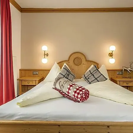Mara's Little Boutique Sleepover - Budget Guest house