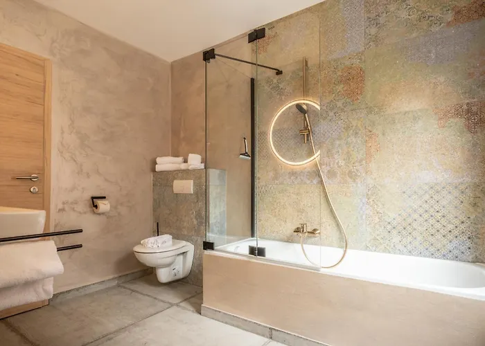 Mara's Little Boutique Sleepover - Budget 3* 卡普伦